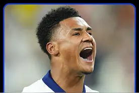 替补连线，杀死比赛！帕尔默助攻沃特金斯读秒绝杀荷兰，#英格兰队 连续两届欧洲杯挺进决赛！#荷兰vs英格兰 #dou来欧洲杯视频封面