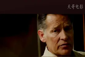 美国军舰运送原子弹被击沉，800多名船员喂鲨鱼！ #电影解说#战争电影#我要上热门#推荐电影#+dou上热门@DOU+小助手视频封面