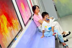 陪宝宝体验地铁逃生，增加生活安全小知识刻不容缓！视频封面