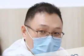 为什么医生不建议女性大面积植发呢？ #头顶稀疏 #掉头发 #秃头少女 #防脱生发视频封面
