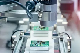 一夜爆火的新凯来，到底什么来头？#新凯来 #半导体 #爆火 #2025掘金计划 #经济学视角看世界视频封面