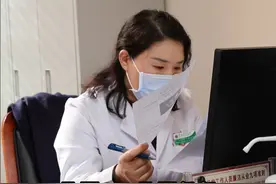 女性朋友备孕前三个月一定要吃叶酸！ #妇产科 #备孕 #门诊日常 #硬核健康科普行动视频封面