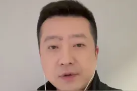 今天凌晨，杭州一地落下2025年第一场雪！大家注意，明后天最冷，厚羽绒服准备！#冷空气自北而南影响浙江 #抖音热评视频封面
