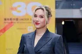 【谷爱凌谈如何抓住机会：相比之下给自己时间去试错更难】谷爱凌@青蛙公主爱凌 在接受福布斯中国专访时称，抓住机会是很容易的一件事，所有人有机会的时候都会抓住它，但更难的是怎么选择，怎么花时间去投入。#人生 #思维 #认知视频封面