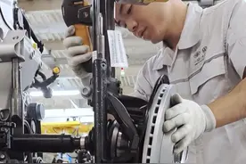 为什么汽车前后刹车盘不一样？ 看完你就放心了！#汽车制造 #汽车知识 #带你懂车 #抖音汽车 #dou是好车