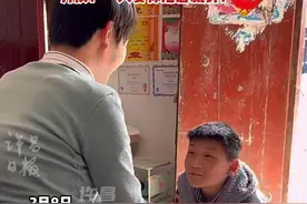 “只要你活着就好！” 11岁男孩从小照顾肌无力妈妈6年，安慰心疼落泪的妈妈，老练得像个大人。#暖心 #感动瞬间 #正能量 #许昌 视频封面