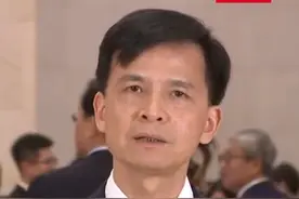 全国人大代表王旭：孩子之间没有差距只有差异，要尊重差异相信孩子 #2024全国两会视频封面