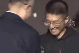 #温籍作家李易谦获2025科幻星球大赛冠军  “每一朵小小的水花，都是未来华美维度最好的注脚！”视频封面