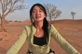 中国姑娘单人骑车来到摩洛哥的撒哈拉沙漠腹地，顶着40多度高温，人生愿望终于实现#千万生活dou来拍 #旅行vlog #旅行大玩家视频封面