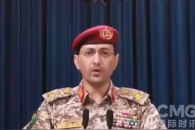 #胡塞武装威胁恢复在红海打击美舰船 6月21日，也门胡塞武装发言人叶海亚·萨雷亚发表视频声明表示，如果美国介入以伊冲突，“支持以色列对伊朗发动侵略”，那么胡塞武装准备恢复在红海区域打击美军舰船和美国船只。