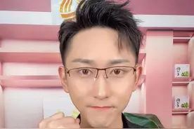“一球未进，一场未赢。”盐城队5:0常州队，常州0进球“魔咒”还在继续。8月4日，苏超常州赛区组委会发长文回应：请相信失利不会击垮我们！#常州