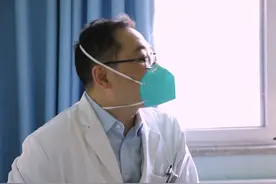 家长发现孩子新生的门牙呈锯齿状，怎么办？#牙齿  #锯齿状 #锯齿状牙齿 #守护牙齿 #健康dou起来视频封面
