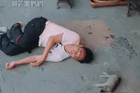 论#诺一回到家看见爸爸在装死是什么感受......#刘烨 你怎么这么幼稚啊！！！！视频封面