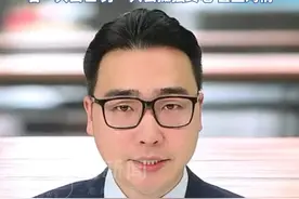 辽宁一丹顶鹤因伴侣走失，在原地哀鸣、不吃也不喝，林草局：会帮它寻找“爱人”