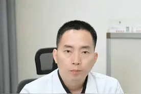 皮肤这些变化，可能是肝脏有问题！#硬核健康科普行动  #关爱老人健康 #健康冷知识知多少视频封面
