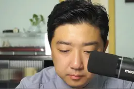 拿100斤硬币去存银行被拒绝能告吗？ #法律咨询 #律师 #拒收人民币 #内容启发搜索 #抖来普法2025视频封面