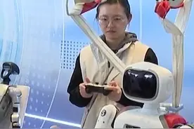 每学年不少于8课时！北京中小学秋季开学起开设AI通识课视频封面