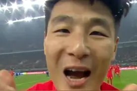 国足4-1大胜新加坡，武磊2射1传独造3球，费南多点球破门收获国家队处子球！韦世豪锦上添花锁定胜局#国足vs新加坡#dou来足球季 #国足 #世预赛视频封面