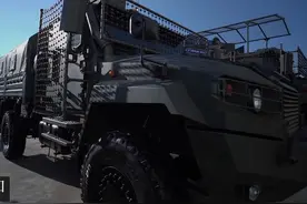 军队真实在使用的车头Kamaz，大家说是不是应该引进一下？视频封面