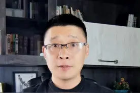 十万音乐人批判马健涛《搀扶》抄袭《小李飞刀》主题曲 某些人根本不是恨抄袭，是恨自己没抄到80亿！没出名谁也没说抄袭，出名了就有原罪，这就是人性，见不得别人好。当人家朱之文翻车时有些人估计比中了500万都高兴。“花开富贵”“二极管”“裁缝”扣的帽子一个比一个新鲜，你看这帮人也是挺有才华的，只是可能努力的方向错了罢了。
如果“红”也有“罪”那就伤了所以努力人的心。有人因《西海情歌》和《黄昏》有点像就说人家抄袭，都快把此事整上热搜了。刀郎老师那可是神一般的存在，首首经典，还用的着抄么？我就是个草民，喜欢和不喜欢那是我的自由，用不着听您的教诲。#马健涛 #马健涛作品 #抖音热歌 #搀扶 #抄袭 @马健涛