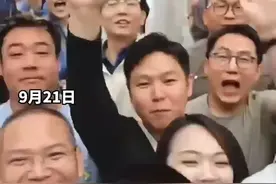 #蔚来  李斌秦力洪赴多地交付全新ES8！正加班加点生产，今年有四万台产能。（本视频为专题）