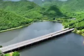 G98环岛高速公路大三亚段扩容工程将力争年底开工，已完成施工招标视频封面
