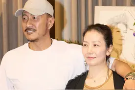 胡军带康康为老婆庆生，儿子认刘嘉玲为干妈，竟还有这样一段渊源视频封面