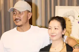 胡军带康康为老婆庆生，儿子认刘嘉玲为干妈，竟还有这样一段渊源视频封面