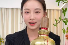 这款珍藏酒鬼酒中的精品，馥郁天成白酒，刷到的抓紧去冲！#酒  #白酒  #酒鬼酒  #馥郁天成白酒  #珍藏酒视频封面