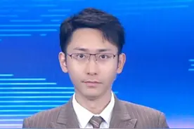 小米路由器新版被指“偷偷减配”：多名消费者投诉，官网宣传页改为“随机发货”，引发消费者信任危机。叠加此前有YU7准车主怀疑汽车配置被改的说法，一时间引发了外界对小米“背刺”消费者的广泛讨论。此次事件导致不少网友“粉转黑”，资本市场也对小米持谨慎态度，股价“先扬后抑”一路走低，总市值回落至1.49万亿港元（合人民币1.36万亿元）。