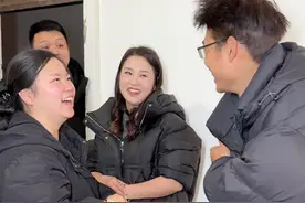 给姐姐和妹妹准备的礼物，她们特别喜欢，不是因为有多贵重，而是得到了满满的仪式感#记录真实生活 #农村生活 #相亲相爱一家人视频封面