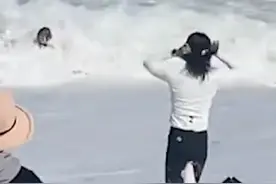 2月1日报道，#海南万宁拟为救人小哥申报见义勇为  ，当事人发声：也害怕，但救人是退伍军人的担当。#海滩救人长发白衣小哥发声