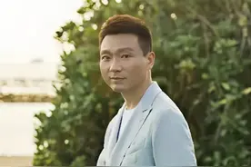 央视主持人官职高的惊人，周涛正处级，康辉副处级，最牛的还得是朱军 白岩松#周涛 #撒贝宁 #杨柳 #康辉 #白岩松视频封面