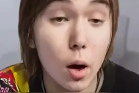 donk：那我问你，你头顶怎么尖尖的？#csgo #donk #小明剑魔 #玩机器 #上抖音看epls21视频封面