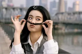 甜妹外滩拍照姿势 #拍照姿势 #外滩拍照 #上海拍照 #上海街拍 #外滩街拍视频封面