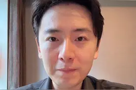 国家卫生健康委调查组通报关于肖某引发舆情事件调查处置进展情况 通报显示，有关单位依据相关法律法规，吊销肖某医师执业证书；撤销董某莹的毕业证书、学位证书、医师资格证书、医师执业证书。视频封面