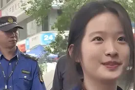 高考女生酷似林依晨走红：考完了想去染个头发  高考女生酷似林依晨走红：考完了想去染个头发 