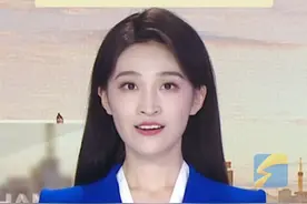 巴黎世家女款半身裙引争议，网友吐槽裙子造型神似男士平角短裤。售价4500元，目前显示缺货状态。#巴黎世家 #半身裙 #吐槽视频封面