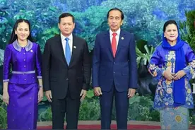 柬埔寨首相携夫人首次亮相国际舞台#柬埔寨 #柬单网 #柬埔寨首相 #洪玛耐视频封面