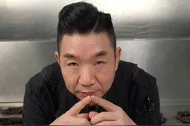 过年做这道菜，真系数一数二！把一整只鸡的精华浓缩在一碗汤里，原汁原味的高境界！#古法炖鸡汁 #粤菜 #厨师 #抖音美食推荐官视频封面