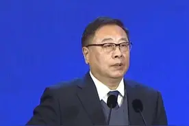 中国工程院院士、北京积水潭医院原院长田伟：5G助力，在北京就把远在千里之外的手术做了。视频封面