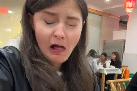 美国女生来中国后的饮食变化 #外国人在中国生活 #湘菜 #笨罗卜 #全英vlog #英语听力训练视频封面