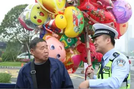 生活不易，幸福和安全，都需要我们一起努力！ #暖心正能量 #文明交通你我同行 #520万公里平安守护视频封面