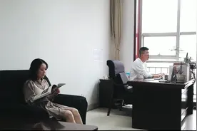 当朋友借你银行卡时该怎么做？视频封面