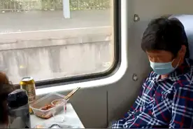 火车餐车不消费不能就座？ 12306：餐车属于经营场所，需消费入座#火车餐车 #消费入座 #12306视频封面