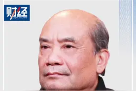 专家称中国油价不算高 近日，中国海油能源经济研究院首席能源研究员陈卫东在一档节目中称，加一箱油少2块钱，三五百块钱少2块钱，其实对实际生活影响并不算太大。此外，陈卫东表示，从全球100多个国家来看，中国油价不高，欧洲高。#专家称油价涨跌对普通人影响不大#专家称中国油价不算高视频封面