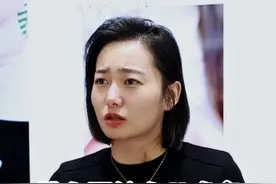 美女要给女儿准备99件黄金嫁妆？！有女儿的都开始准备了吗？ #黄金首饰按克卖  #金钞 #攒嫁妆视频封面