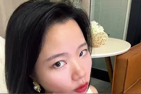 99%的人不知道窗户漏水的真实原因。 窗户漏水渗水记住这几点#系统窗 #断桥铝门窗 #窗户漏水修补方法 #台风 #全案设计视频封面