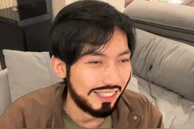 拍这个视频的时候我哭到发抖，这也是我渴望的父爱 虽然很简单 我也希望爸看到我的成绩 我并不是一无是处#父爱 #家庭教育 #一人分饰多角 #家庭 #平等尊重视频封面