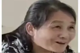 六安急寻！六旬老太走失，患精神分裂症，扎马尾，穿红白相间上衣、黑色外套图片